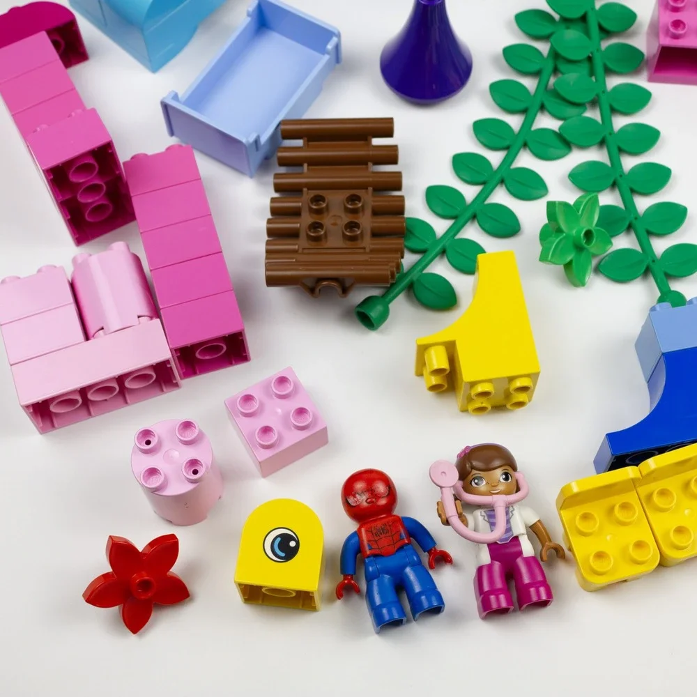 Lego Duplo Bulk Lot of 130+ pcs. Red Orange Yellow Green Blue Purple Pink + READ